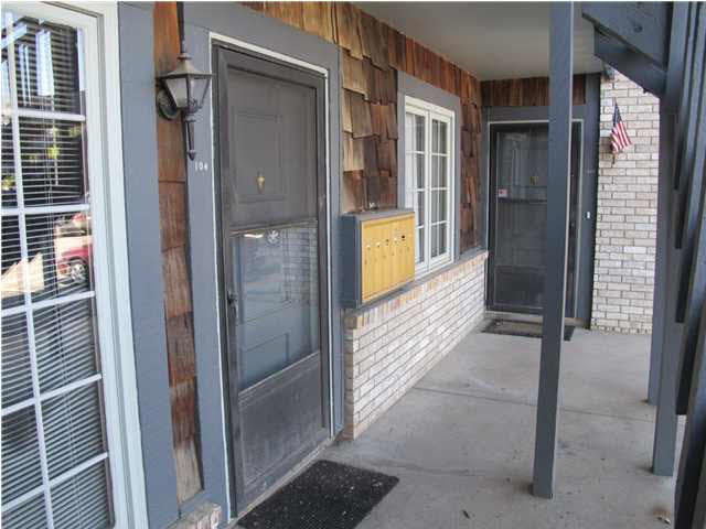 547 N Oliver, Wichita, KS 67208