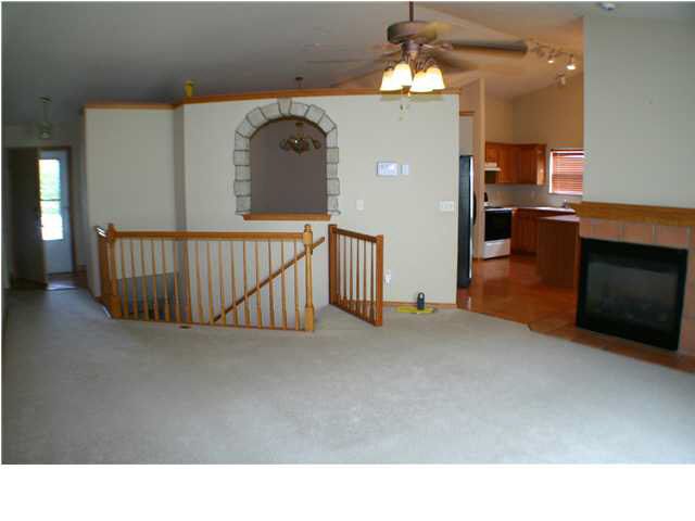 4916 E Willow Point Ct, Bel Aire, KS 67220