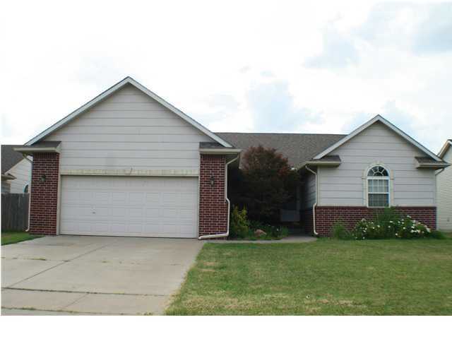 4916 E Willow Point Ct, Bel Aire, KS 67220