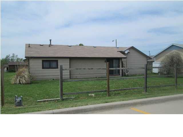417 E Harvest Ln, Maize, KS 67101