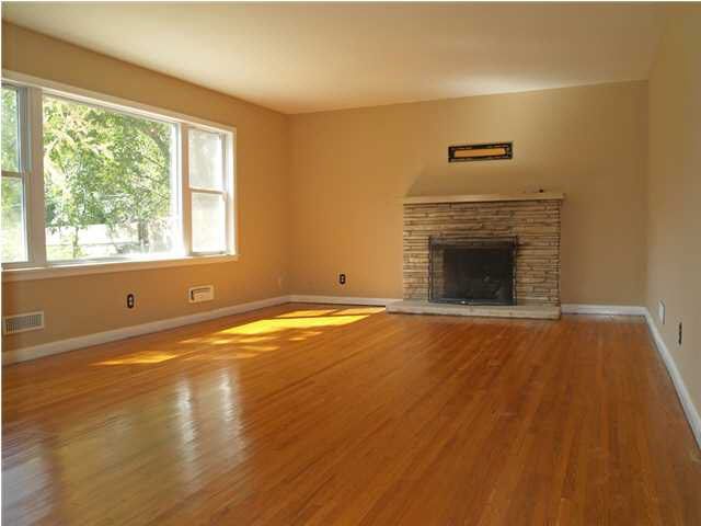 1031 N Pinecrest, Wichita, KS 67208