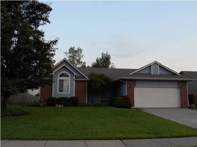 1619 Oxford Ct, Derby, KS 67037