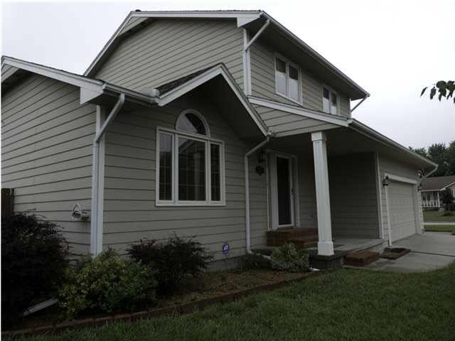 236 Windward Dr, Newton, KS 67114