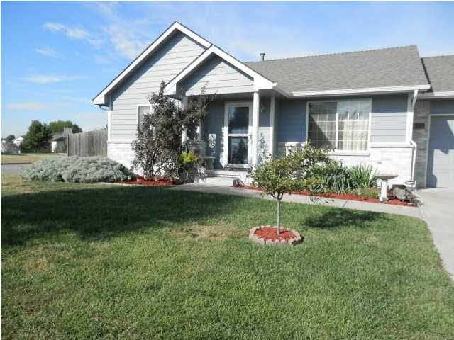 1818 E Autumn Cir, Goddard, KS 67052