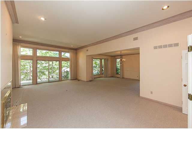9013 E Woodspring St, Wichita, KS 67226