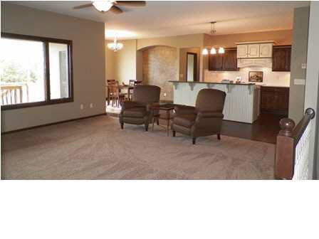 2207 Duncan, Newton, KS 67114