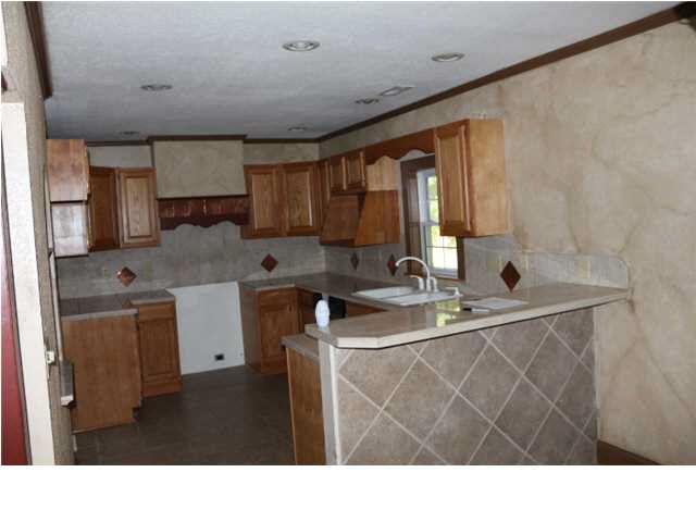 2908 W 7th, Winfield, KS 67156