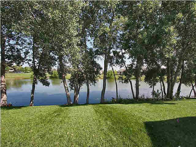 426 E Lakecrest Dr, Andover, KS 67002