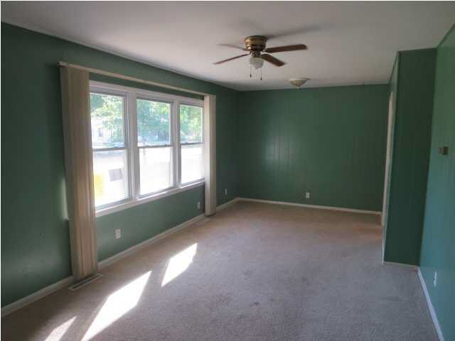 124 E Edgemoor, Derby, KS 67037
