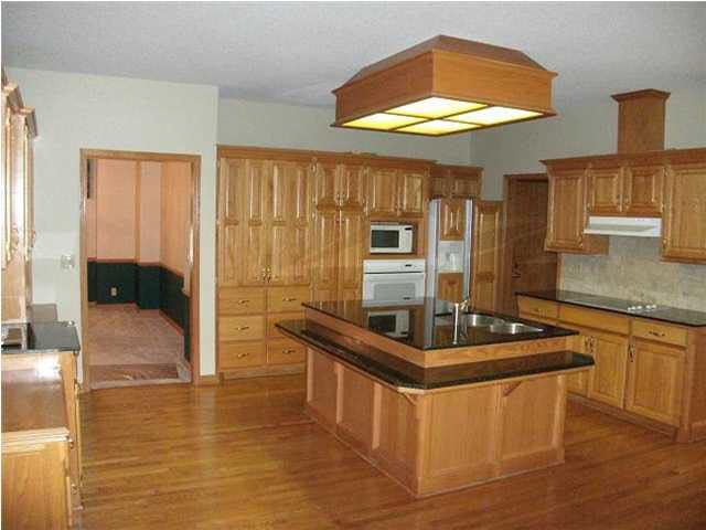 15311 Windham Cir, Wichita, KS 67230