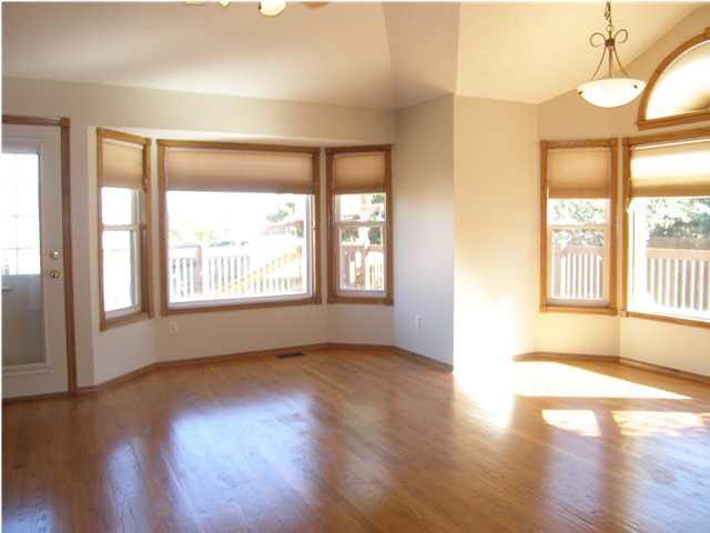 1136 E Southcrest Cir, Derby, KS 67037