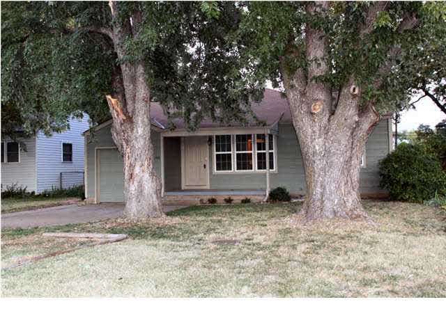148 S 1st St, Clearwater, KS 67026