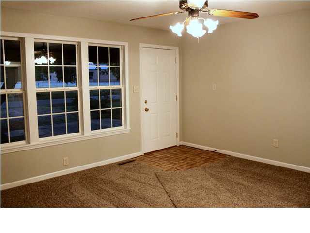 148 S 1st St, Clearwater, KS 67026