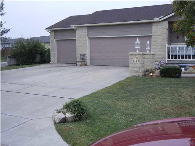 2137 S Parkridge, Wichita, KS 67209