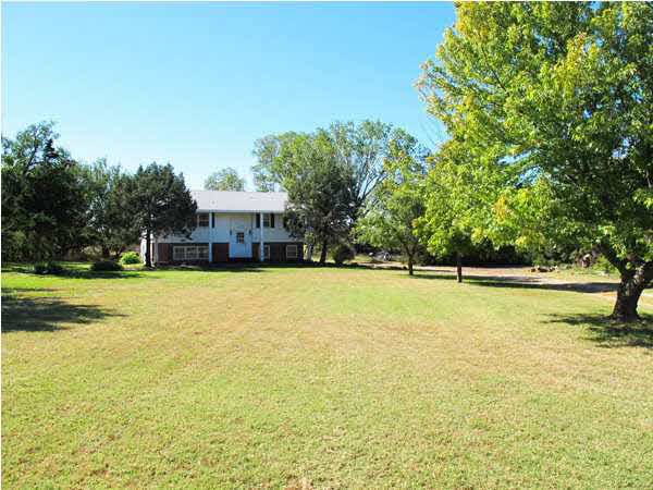 4439 S Rock Rd, Derby, KS 67037