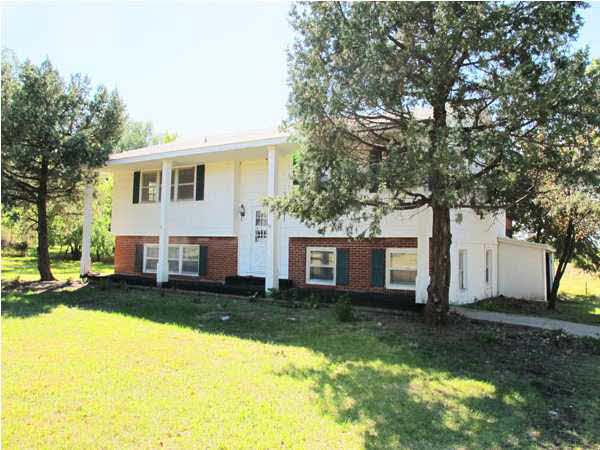 4439 S Rock Rd, Derby, KS 67037