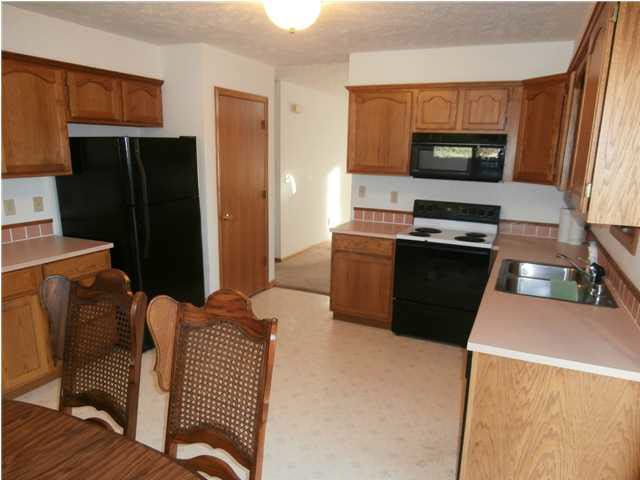 716 Quail Dr, Newton, KS 67114