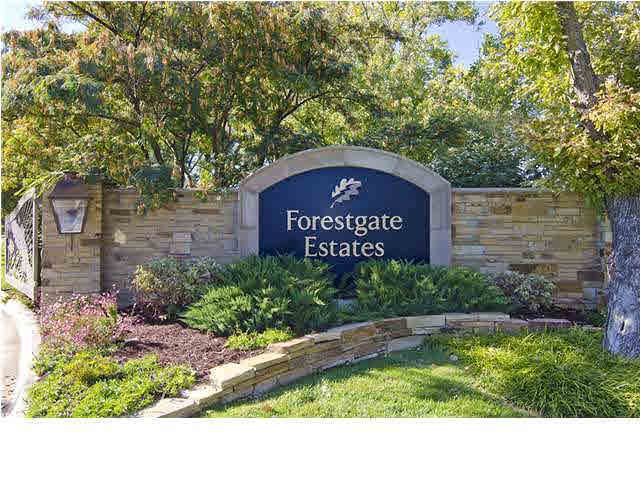 10550 E Forestgate Ct, Wichita, KS 67206