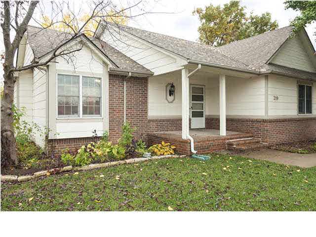 209 W Douglas, Andover, KS 67002
