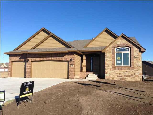 2626 N Bluestone, Andover, KS 67002