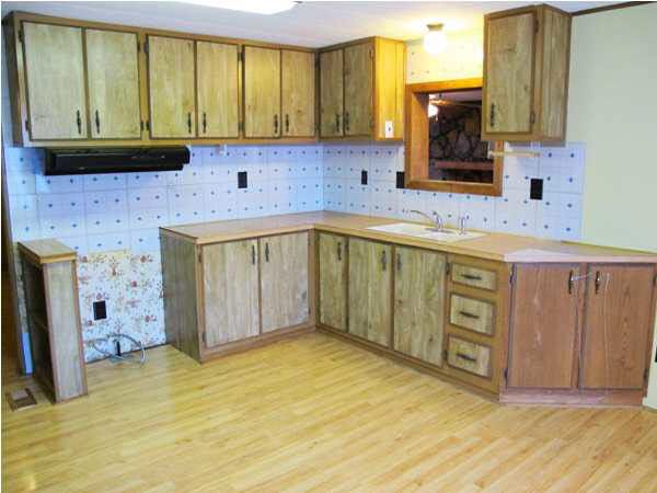 4314 E Deer Lake Ct, Wichita, KS 67210