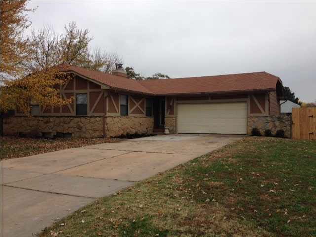 8918 E Dos Rios, Wichita, KS 67207
