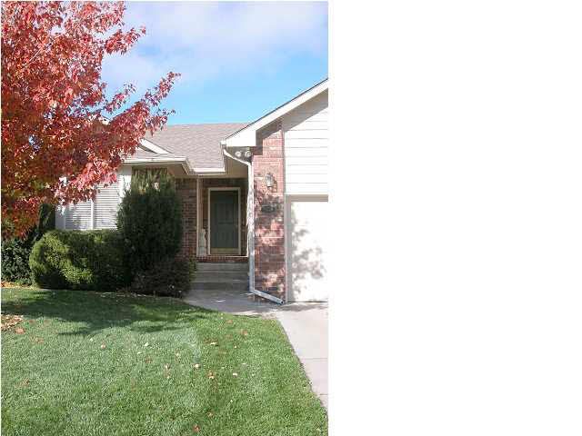 13718 E Whitewood Cir, Wichita, KS 67230