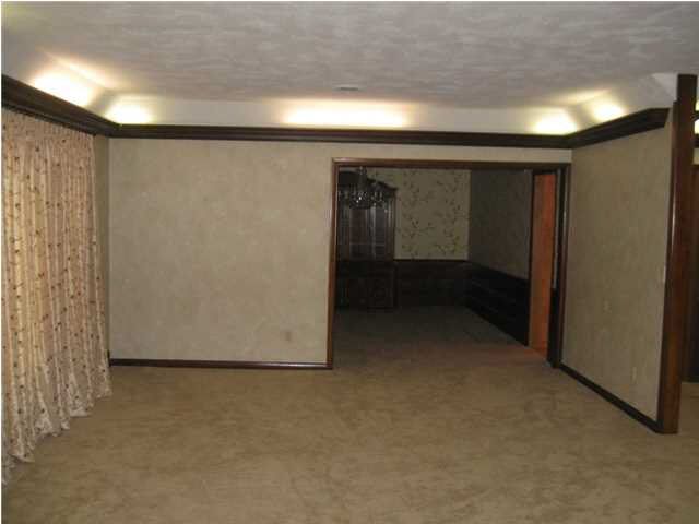 66 S Mission, Eastborough, KS 67207