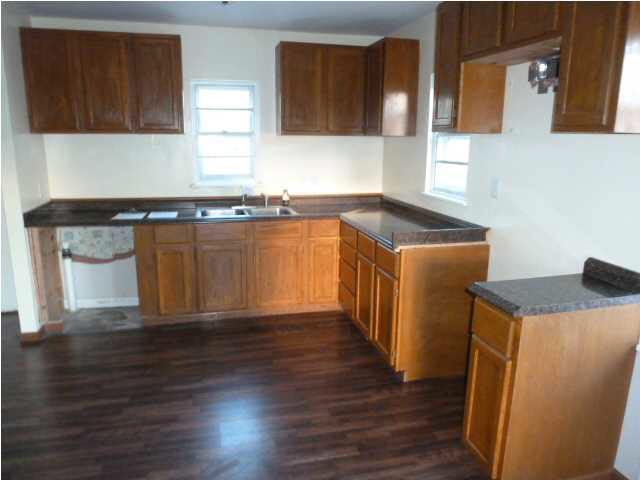 6325 E Parkview Dr, Park City, KS 67219