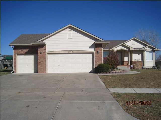 1142 N Timberleaf Dr, Derby, KS 67037
