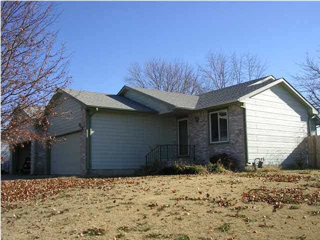 711 E Lisa Ln, Mulvane, KS 67110