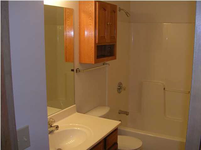 711 E Lisa Ln, Mulvane, KS 67110