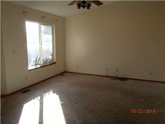 1714 E Springfield St, Goddard, KS 67052