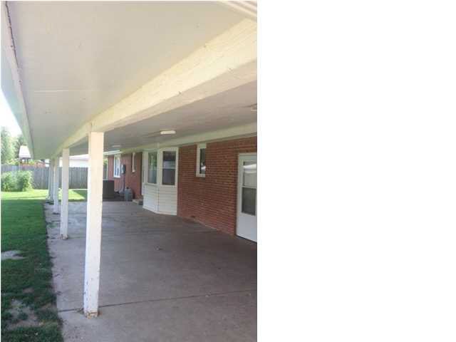 418 N Doris, Wichita, KS 67212