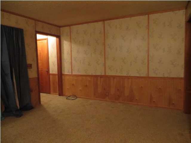 922 W 4th, Haysville, KS 67606