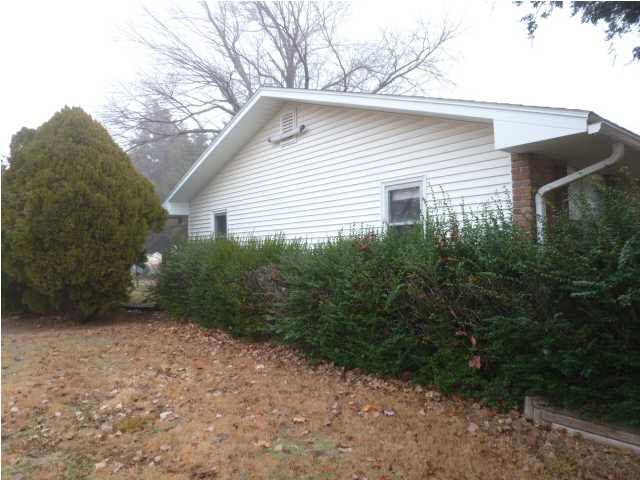 11048 SW 75th St, Augusta, KS 67010