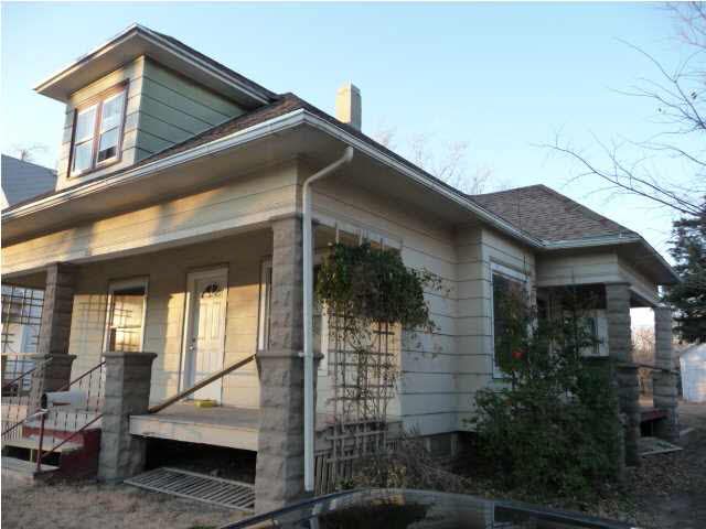 528 W Broadway St, Newton, KS 67114
