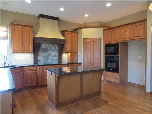 1603 S Silver Pointe Ct, Andover, KS 67002