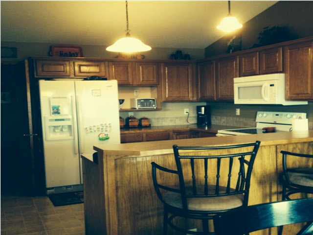 715 Rolling View Dr, Park City, KS 67147