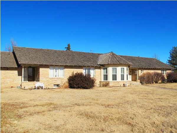 8104 E 53rd, Bel Aire, KS 67226
