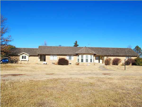 8104 E 53rd, Bel Aire, KS 67226