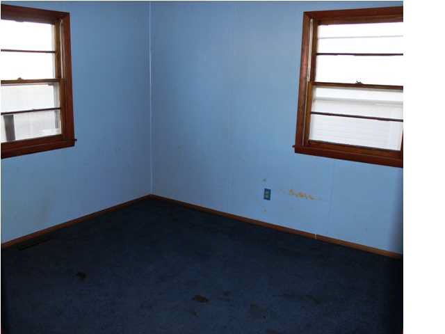 1022 E Beaumont Dr, Park City, KS 67219