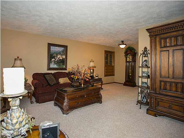 16 S Drury, Eastborough, KS 67207