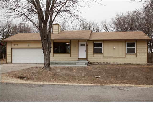 206 W Northwind Dr, Valley Center, KS 67147