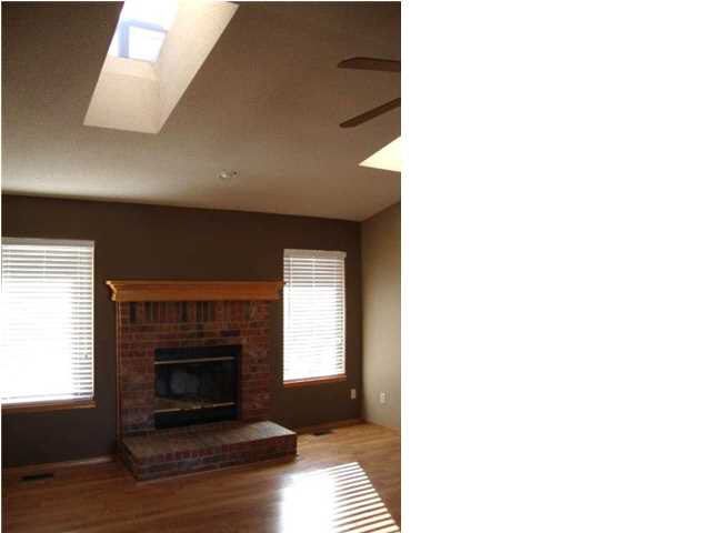 1719 E Southridge Cir, Derby, KS 67037