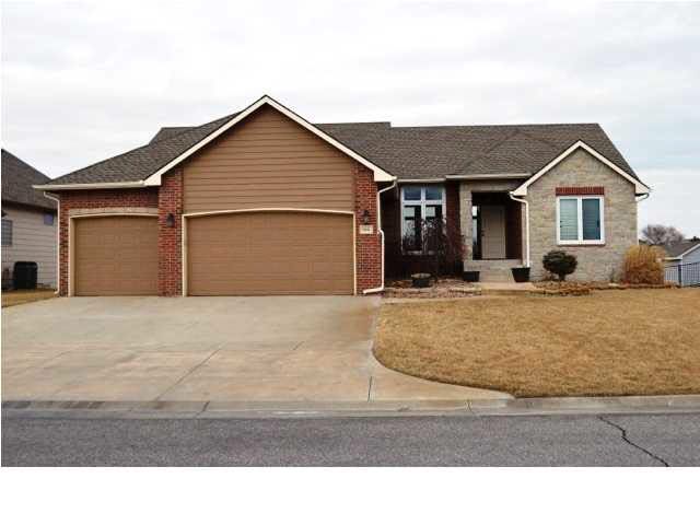 906 E Clear Creek, Clearwater, KS 67026