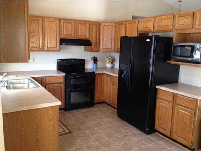 461 S Firefly Ct, Wichita, KS 67235