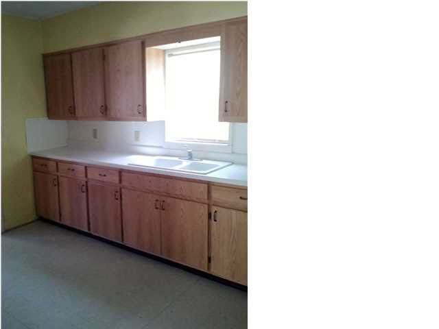 127 SW 3rd, Newton, KS 67114
