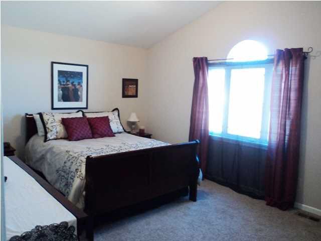 413 E Stone Creek St, Derby, KS 67037