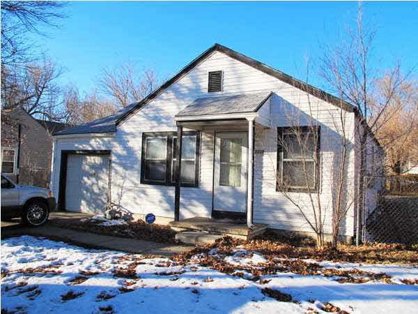 2220 E Random Rd, Wichita, KS 67214